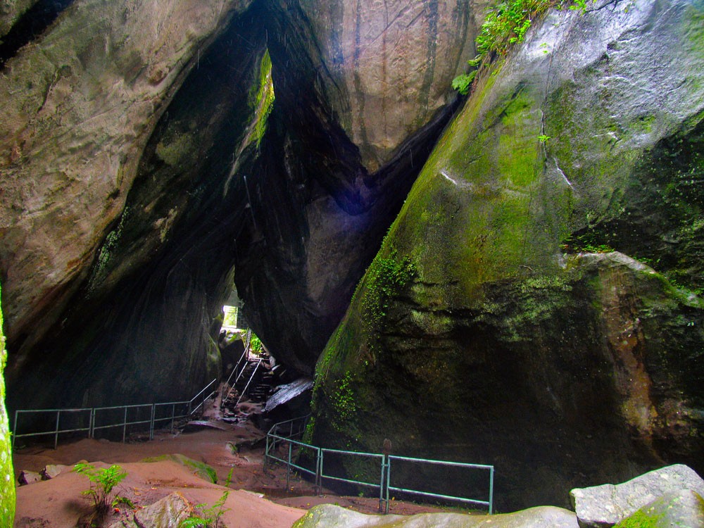 edakkal caves entrance